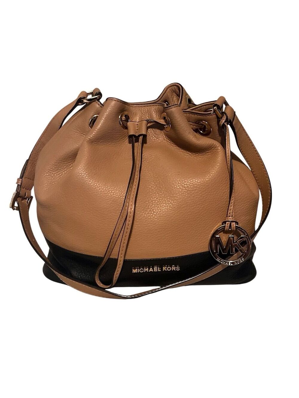 MK36. Michael Kors Jules large drawstring bucket bag